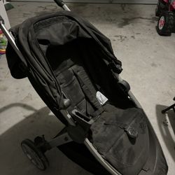 B  Lively / Britax 
