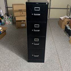 4-drawer File Cabinet 