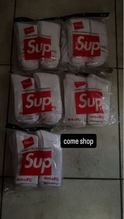 Supreme socks