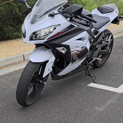Kawasaki Ninja 300
