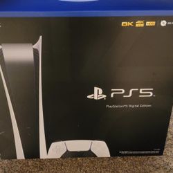 PS5 digital New and Sealed ! Meet locally at a public place.