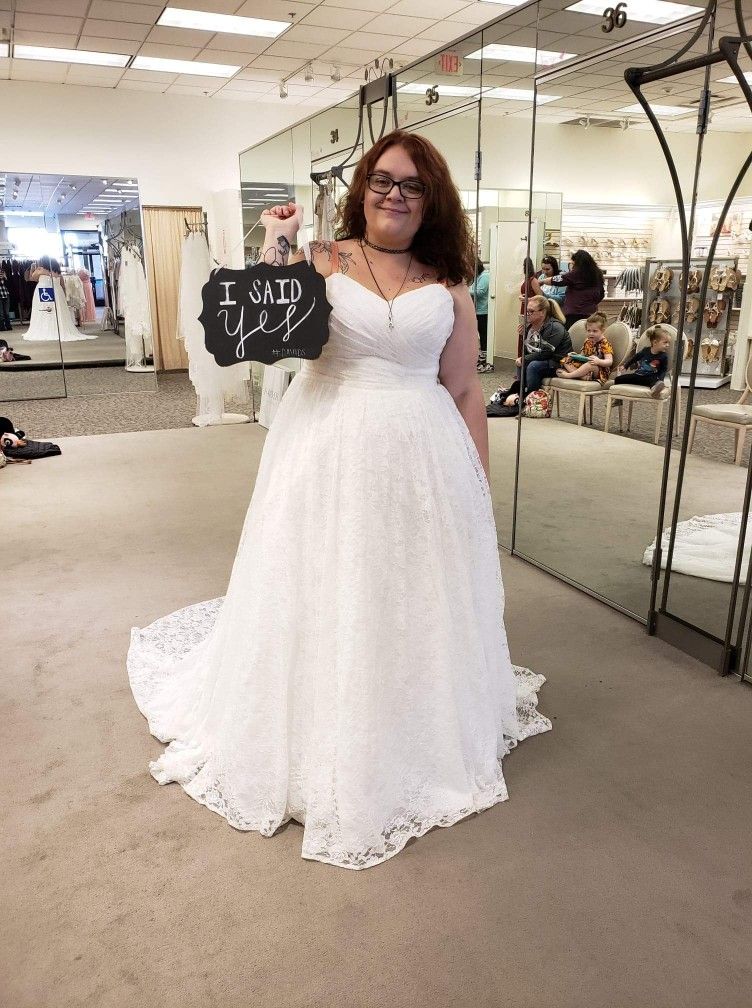 Strapless Plus Size David's Bridal Wedding Dress