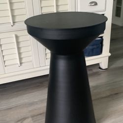 black drum end table