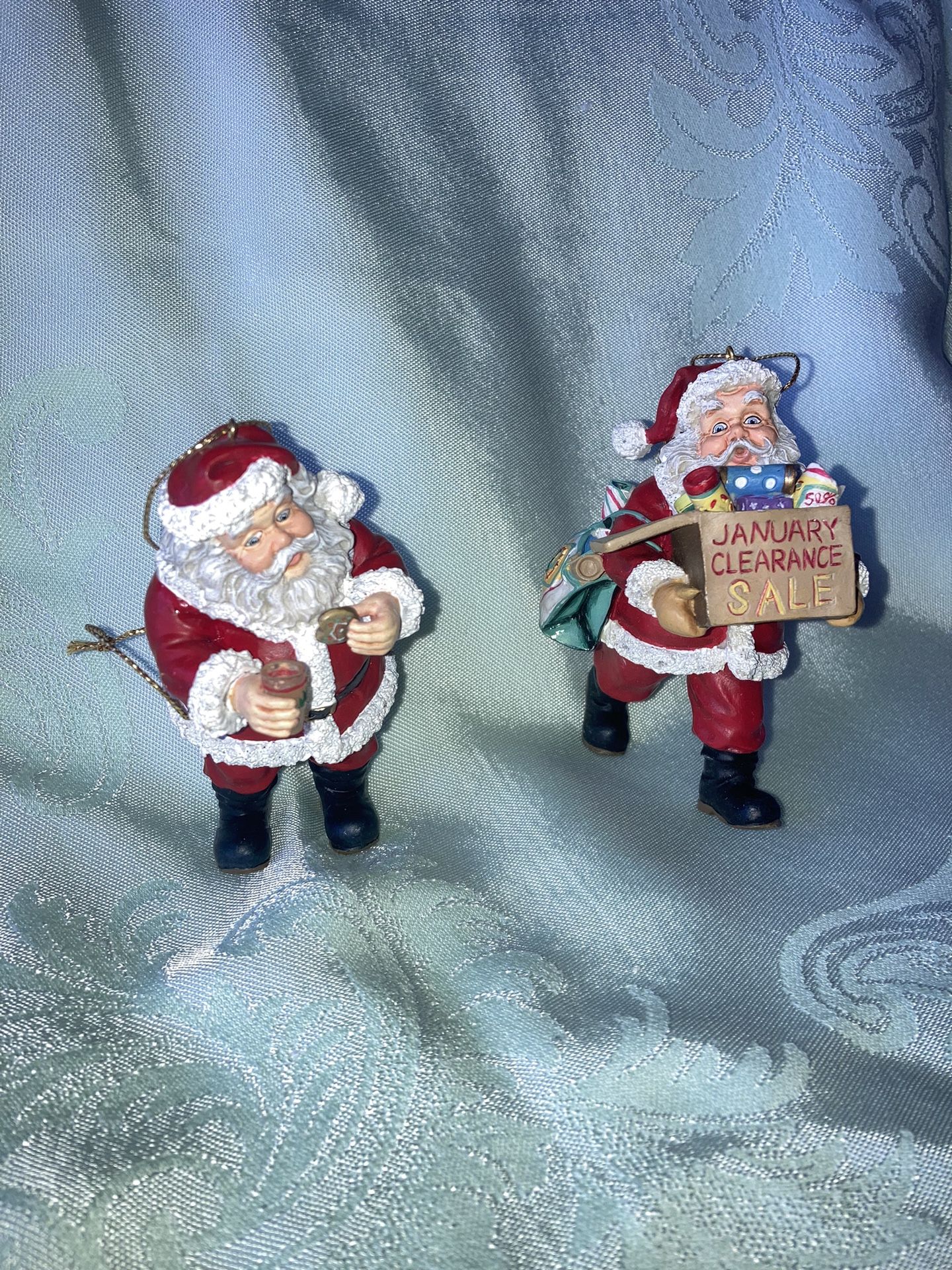 Ashton-Drake Santa Heirloom Collection 