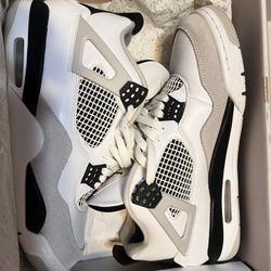 Air Jordan 4 Retro