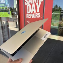 $85 To Finance - MacBook Air (2020)512GB