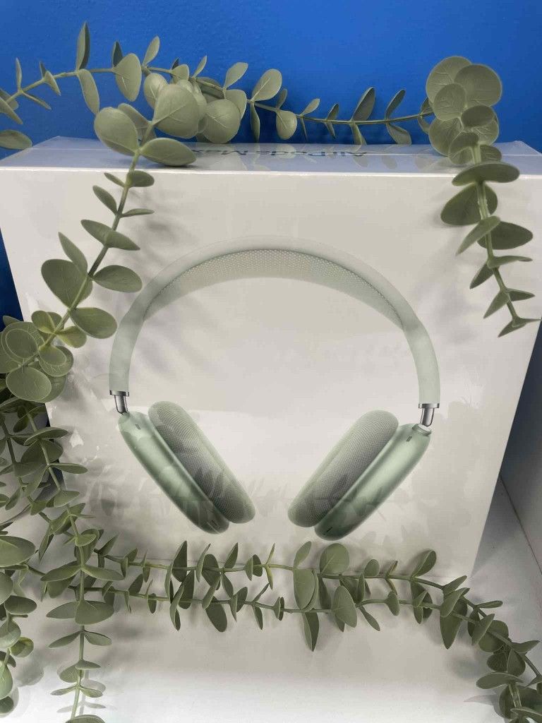 Airpod Max (Lightning) Headphones New - Pay $5 today and the rest later!!