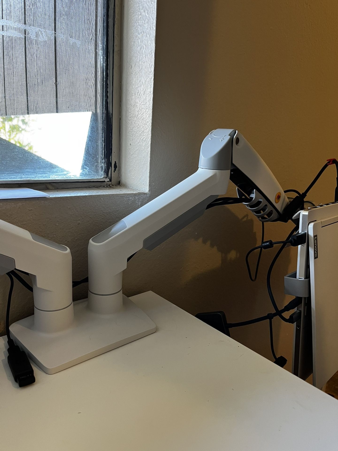 monitor plus laptop mount