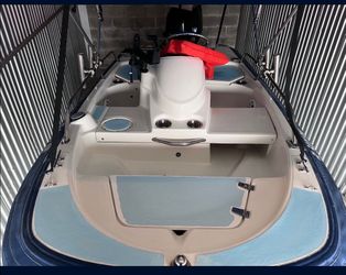 Boston Whaler 2001 With A Mercury 40 HP.
