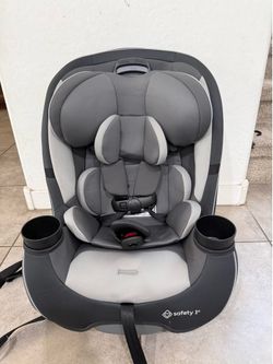 Safety 1st Grow and Go All-in-One Slim Convertible Car Seat, Rear Facing, 5-40 lbs, Forward Facing (30–65 lbs), High Back Booster Seat 40-100 pounds, 