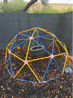 Climbing play dome