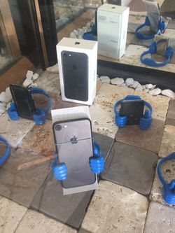 iPhone 7 unlocked carrier 135.00
