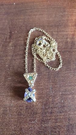 Woman's necklace