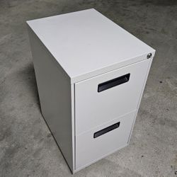 Alera ALEPAFFLG PA54-2820LG 2-Drawer Metal File Cabinet w/ Wheels & Key | Letter/Legal | Light Gray