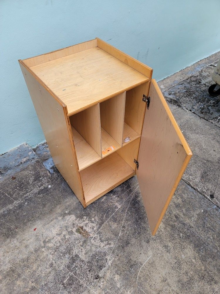 Daycare CLOSING Chairs Desk White Boards for Sale in Hialeah, FL OfferUp