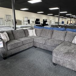 U Shape Sectional. 🚚WE DELIVER🚚