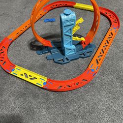 Hot Wheels Track Builder Unlimited Loop Kicker Pack with extra Oval Track Pack 