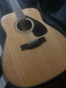 Acoustic guitar 12 string Yamaha