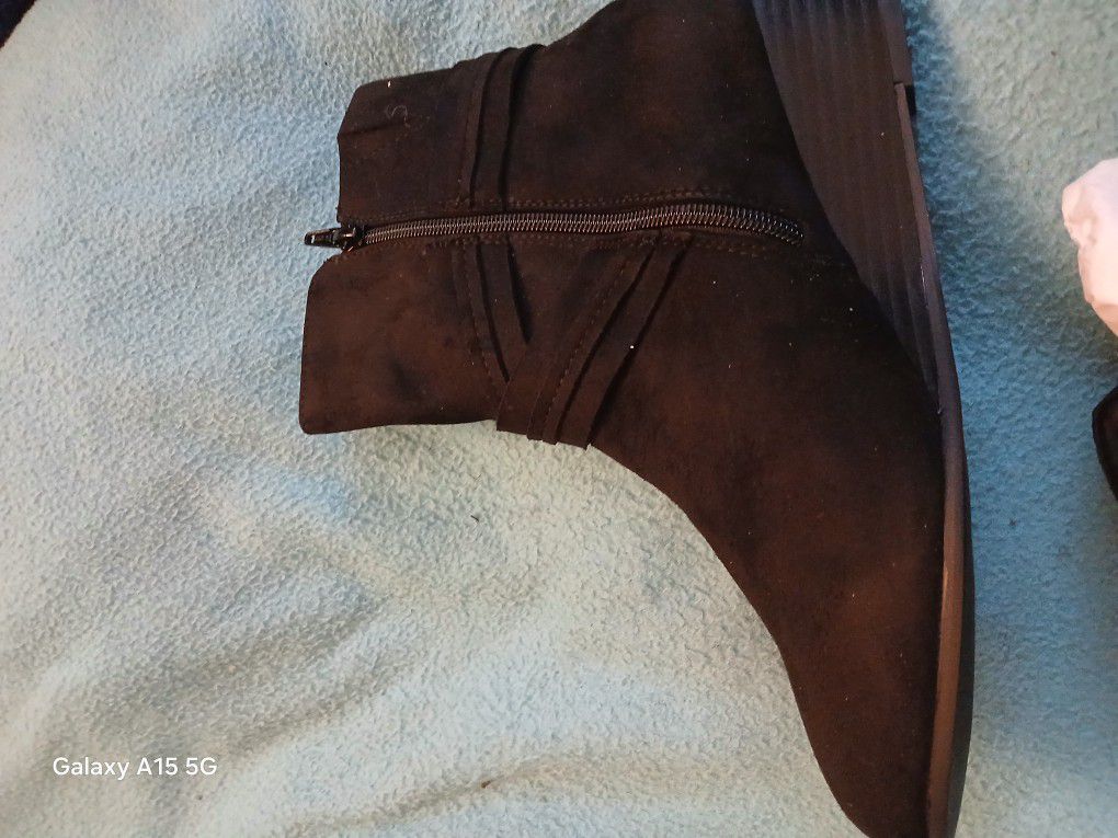 Women's Low Top Fabric Boots