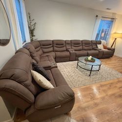 HUGE power Recliner Sectional Couch 
