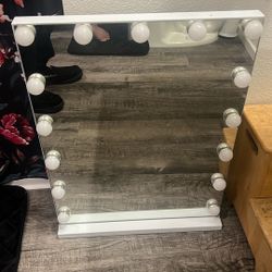 Vanity Mirror 18”x 2ft (3 Light Settings)
