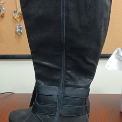 2 Brand New Boots size 8.5