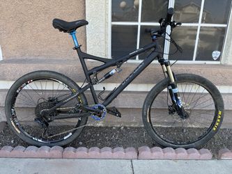 Full Suspension MTB