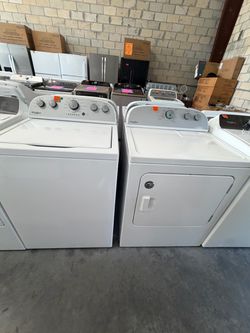 Whirlpool Washer and Dryer Set
