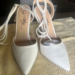 Classy Strap Up The Ankle White Heel Size 9