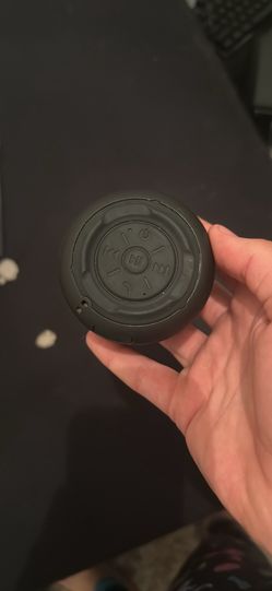 Speaker wireless
