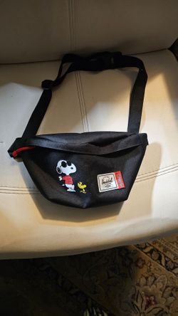 Knotts berry farm fanypack