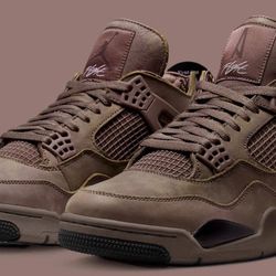 A Ma Maniere x Air

Jordan 4 Dark mocha  sz11
