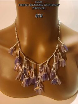 PURPLE BLOSSOMS STATEMENT NECKLACE NIB