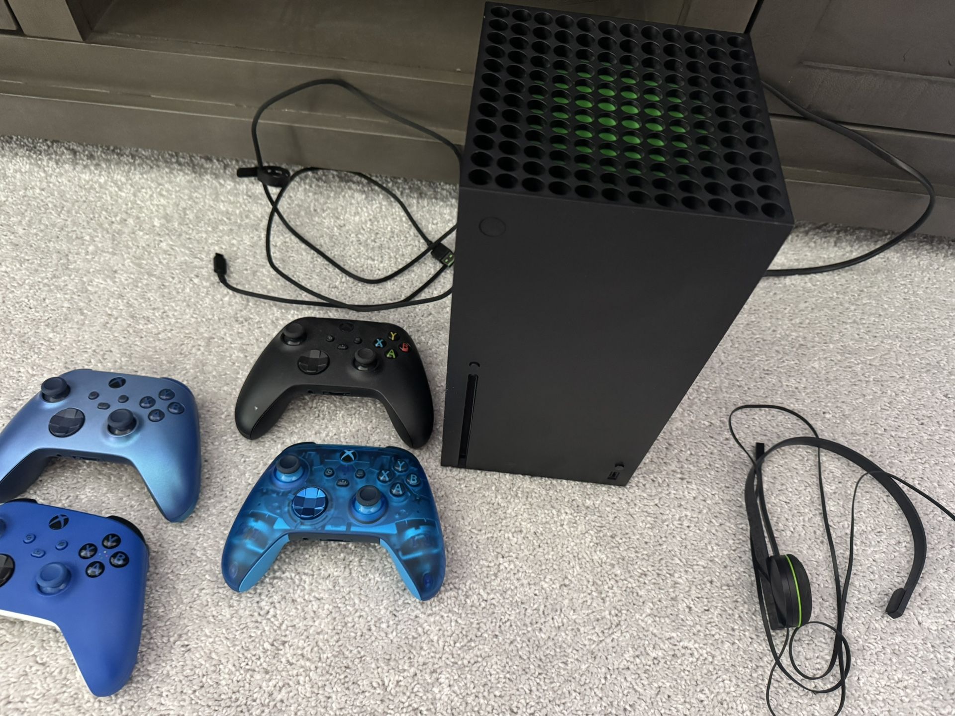 2 Xbox Series X For Sale