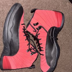 Jordan 12 Reverse Flu Size 8