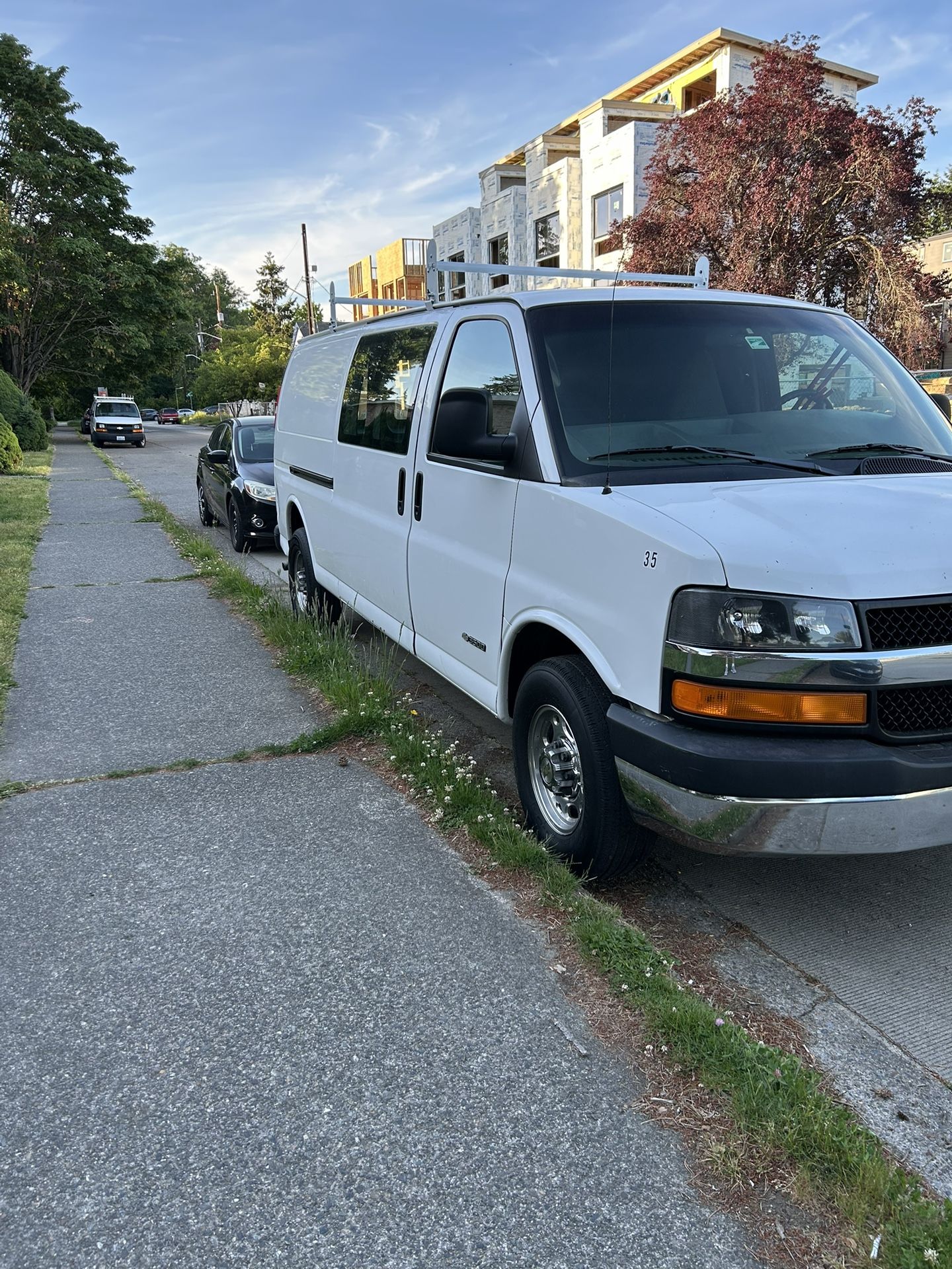 2006 Chevy Express Cargo Van Extended 12 Fits A/C Racks New Tires Excellent Engine Tranny Construction Painting Gardening Plumbing 142K Clean Title .
