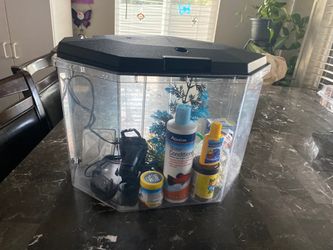 Plastic aquarium with all in you see in picture