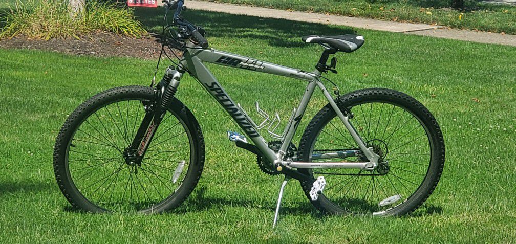 SPECIALIZED HARDROCK ATB - LARGE - 24 SPEED for in Westlake, OH - OfferUp