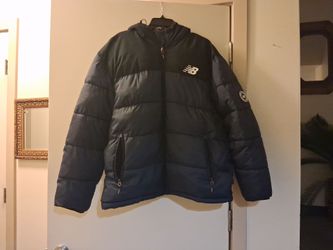 Men's New Balance puffy jacket size XL used warn once like new good condition navy blue black