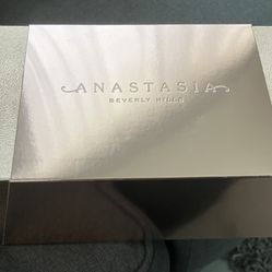 Anastasia Beverly Hills Eyeshadow Vault