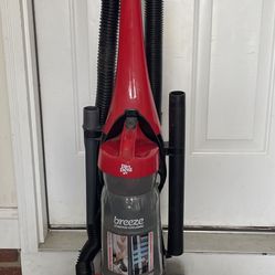 Dirt Devil Breeze Vacuum Cleaner 