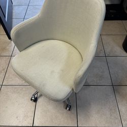 Chair With Wheels - Safe Commercial Pick Up Location