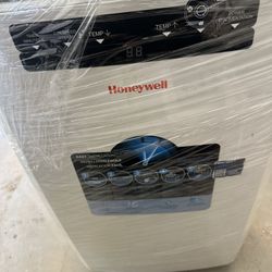 Honeywell MN10CESWW Portable Air Conditioner, 10,000 BTU Cooling, with Dehumidifier & Fan