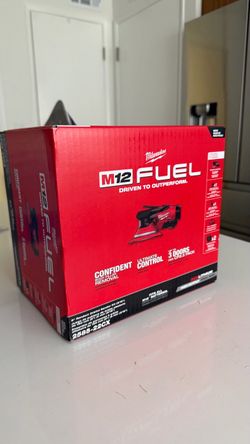 NEW Milwaukee M12 FUEL 6" Random Orbital Sander Kit (3/16" Throw) – 2585-22CX