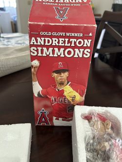 Andrelton Simmons 2017 Gold Glove Bobblehead
