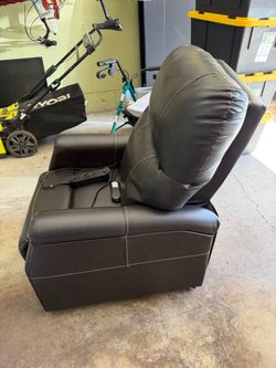 Ashley Furniture Power Lift Recliner / Sit-to-Stand Assist Chair