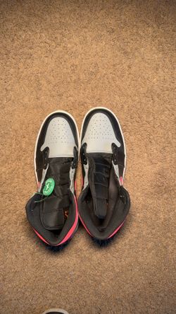 Air Jordan 1 Mids in a men’s 10.5