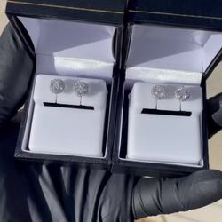 Solitaire Diamond  Earrings 