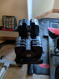 Bowflex SelectTech 560 Smart Dumbbells and bench