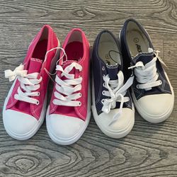 Two Pairs Kids Canvas Low-Top Sneakers sz 1 & 3 young girls